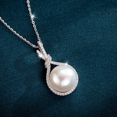 Elegant Natural Shell Pearls White Pearl Pendant Necklace